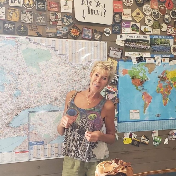 Meet your Posher, Beatrix - Picture 1 of 1